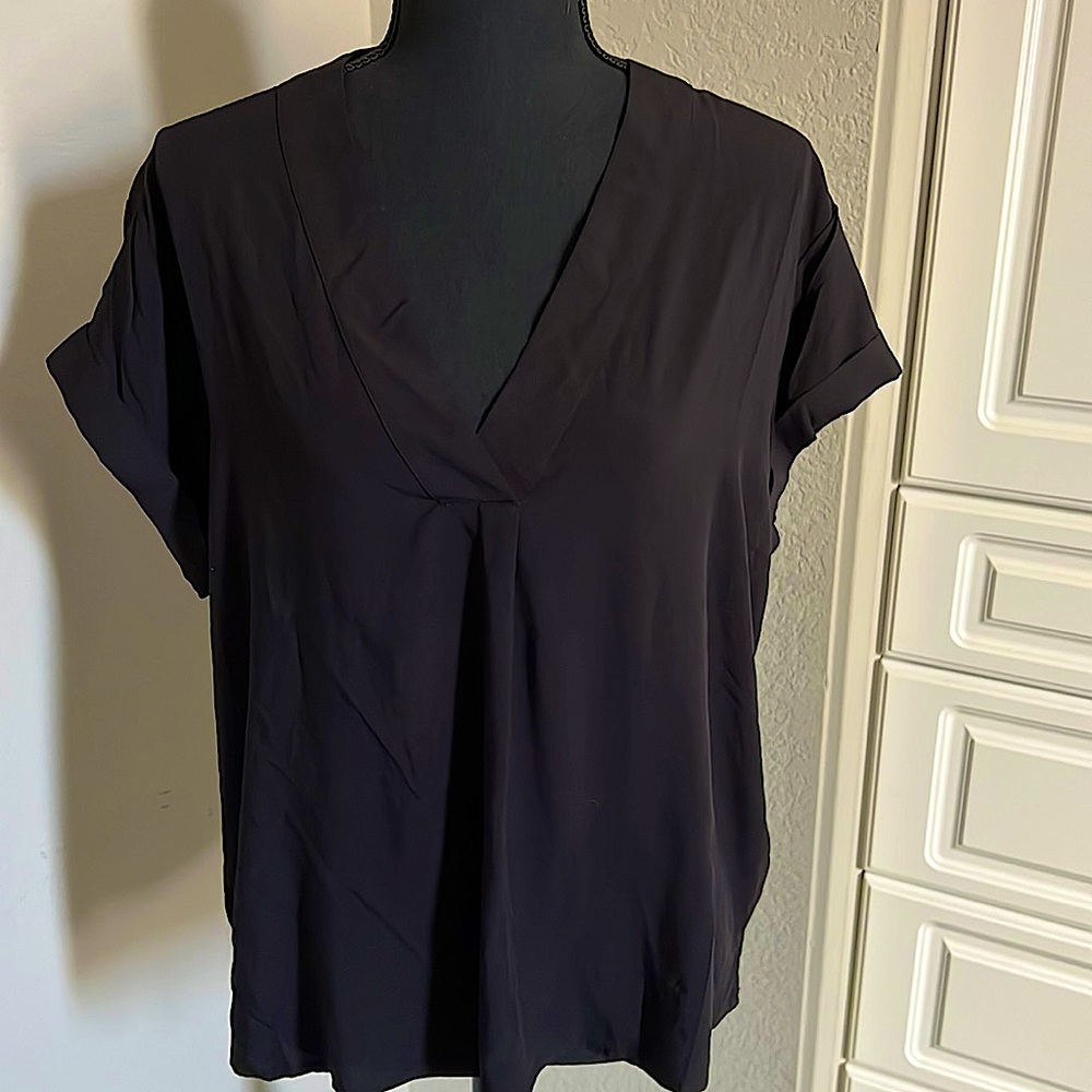 NWT Black GAP Medium Blouse